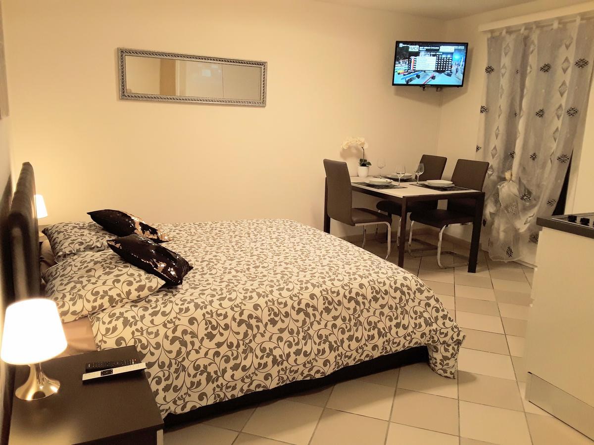 Holidays Homes Il Folletto Quartino Dış mekan fotoğraf